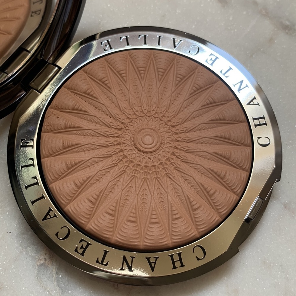 NIB Chantecaille Perfect Blur Finishing Powder (Medium/Deep) - Picture 9 of 12